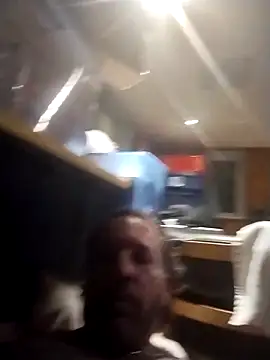 AceticPinscherのライブXXXチャット