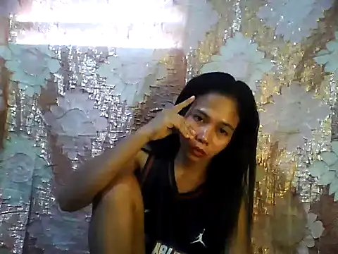 PinaySkinnyGirl's Live XXX Chat