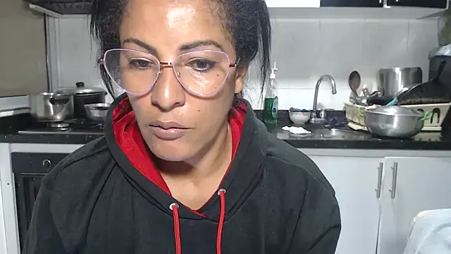 kateleyagrey's Live XXX Chat