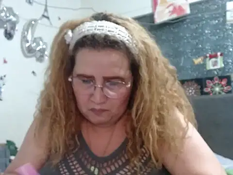 Perla1981-- Chat XXX live