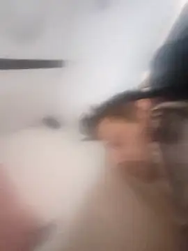 Show modela brbrrbrbrb na web-kameri