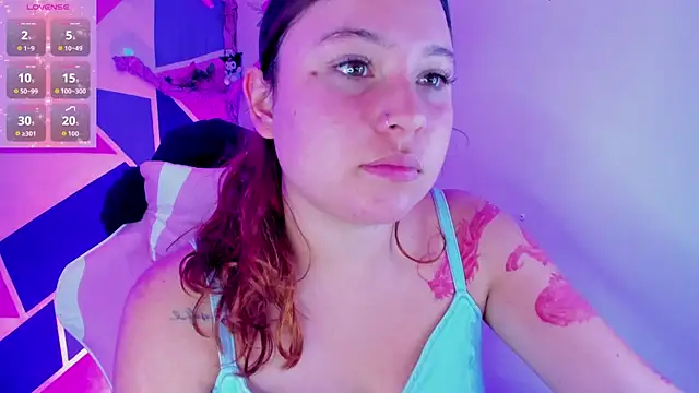 little_emma0 Adlı Modelin Canlı XXX Sohbeti