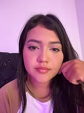 alisson_carolina73 Adlı Modelin Canlı XXX Sohbeti