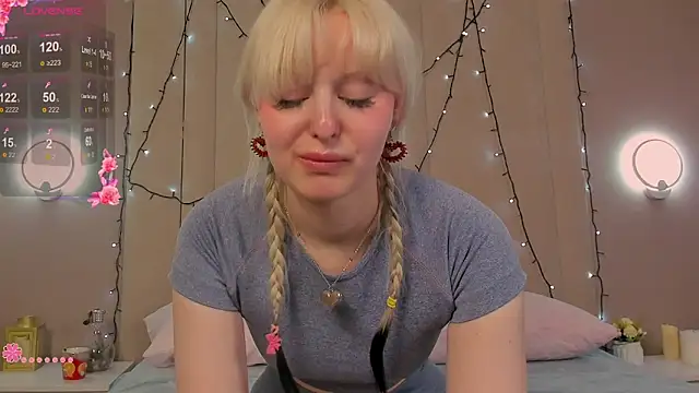 AdeleSilvy Chat XXX in diretta