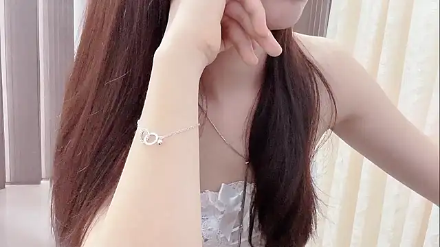 Shenlly 在線直播表演