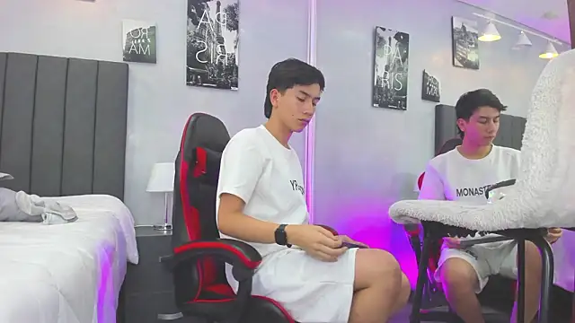 Raphael_Nyon Webcam show