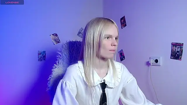 Emily_Nyaffee 即時 XXX 聊天