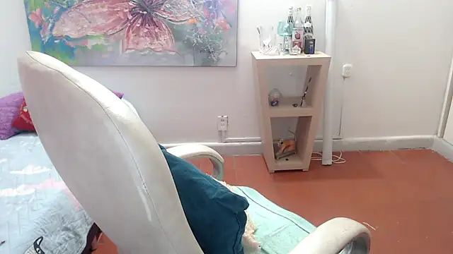 leonela_69's Live XXX Chat