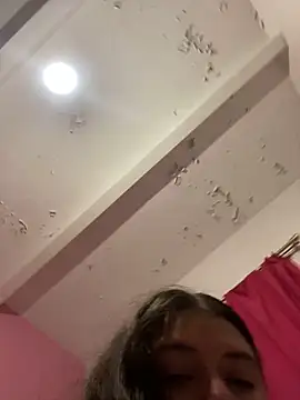 Pokazy przed kamerką – Maya_Manes