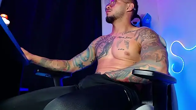 Chat +18 de sebastian_horny ao vivo