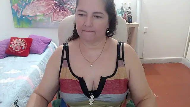 leonela_69 现场XXX聊天