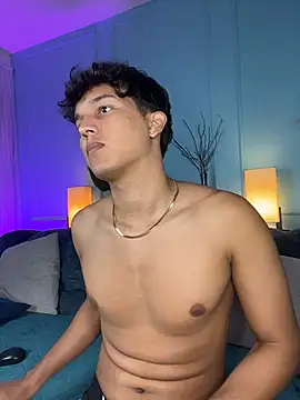 Leo_Savage_ Adlı Modelin Canlı XXX Sohbeti