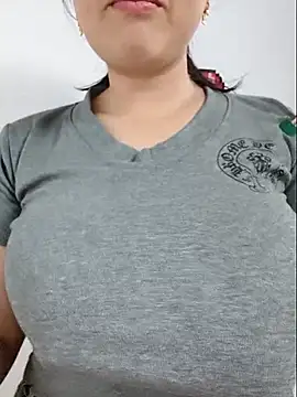 Shine_Mai's Webcam Show