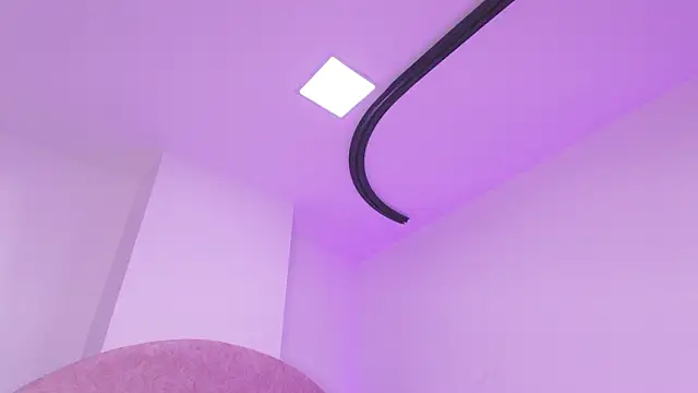 vale_ross_'s Live XXX Chat