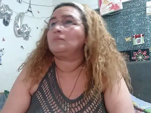 Perla1981--'s Live XXX Chat