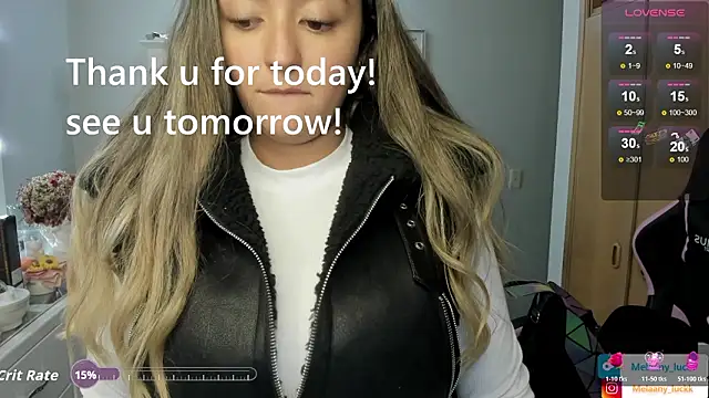 Онлайн чат XXX Melannyy_