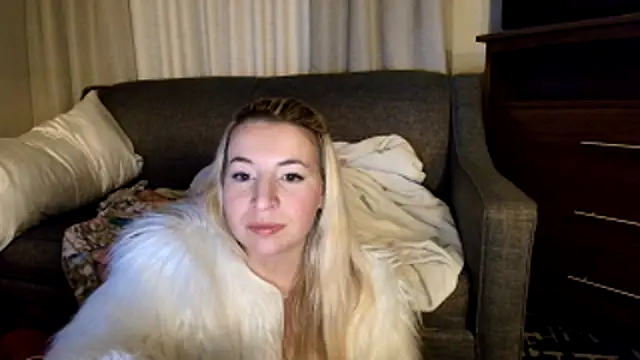 kaliii_jones' Webcam Show