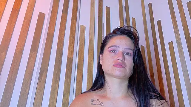 Jennifer_Vega1: απευθείας συνομιλία ΧΧΧ