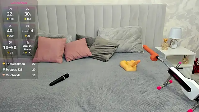 ChloeBrut 即時 XXX 聊天