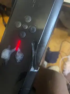 XXX chat uživo modela YourLittleBoyfriend