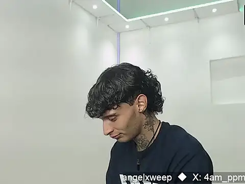 دردشة yourxcyberxangel الجنسية المباشرة