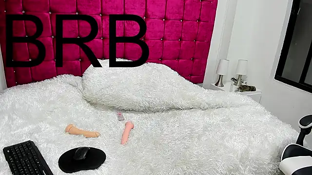 little_evangeline2's Live XXX Chat