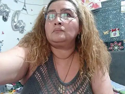 Perla1981-- – Naživo XXX chat