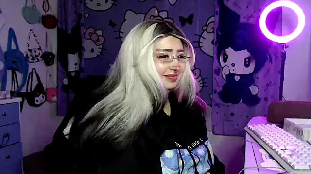 lussyevans24: онлайн-секс-чат