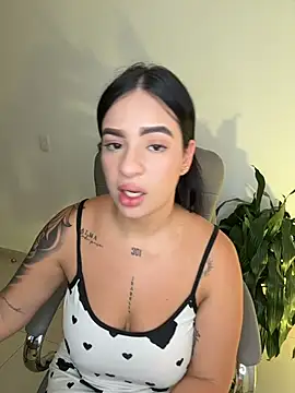 Lisabrown_23's Live XXX Chat