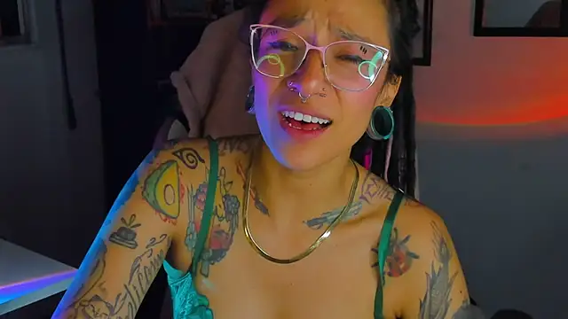 Lucia_Ilich9 现场XXX聊天