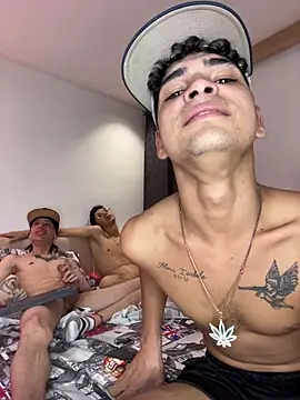 TheBatMansion's Live XXX Chat