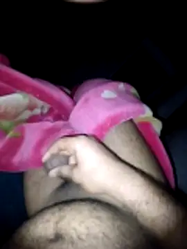 marwo98: διαδικτυακό σόου στην κάμερα