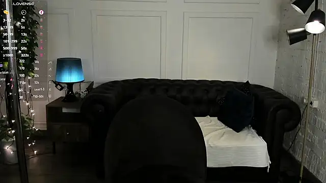 Dark_Moni: онлайн-секс-чат