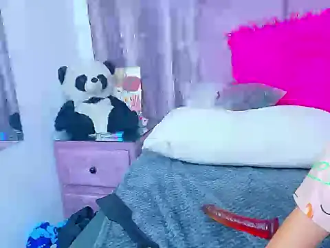 XXX chat uživo modela BritneyDiazz