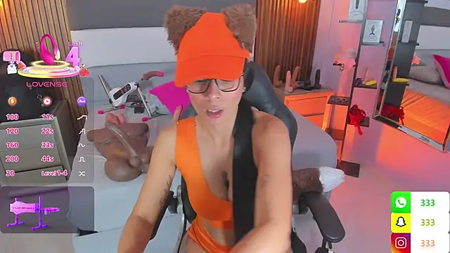 LIA_ROUX1 在線直播表演