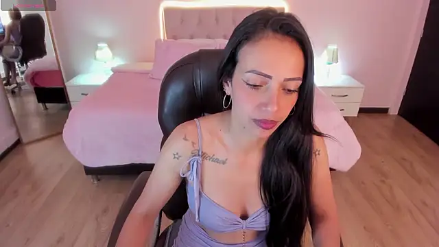 Mariam_Lopez__ élő XXX-chatje