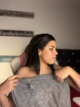 _Eurekaa_: απευθείας συνομιλία ΧΧΧ