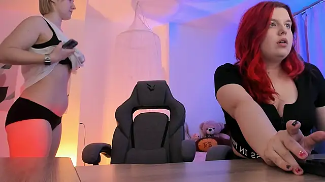 NattInRed Show in webcam