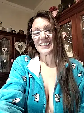 Melmamalhuda@xh Chat XXX in diretta