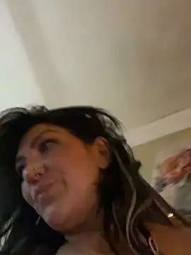 دردشة LittleMissEeve الجنسية المباشرة