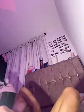 sarita_violet07 Adlı Modelin Canlı XXX Sohbeti