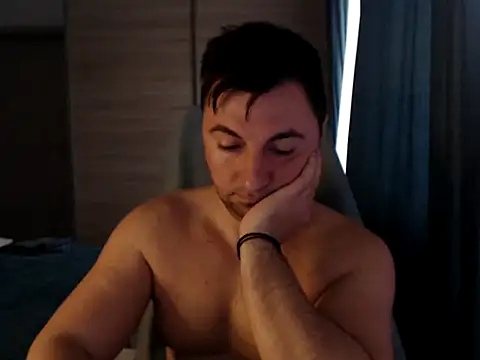 Show modela HankMalone na web-kameri