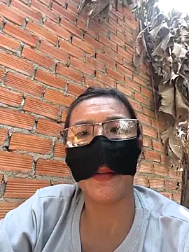 Pussy-xx 网络视讯表演