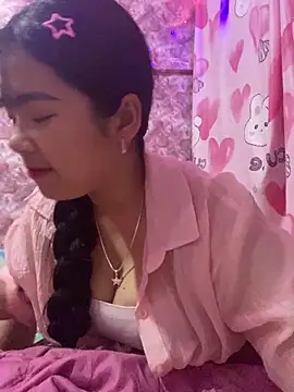 Girlsexxy-excitef 网络视讯表演