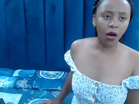 Chat +18 de CreamyTea ao vivo