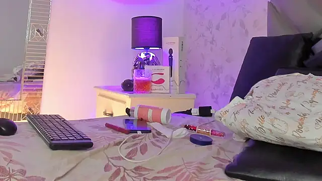 Živý XXX chat EmilyyRosee_