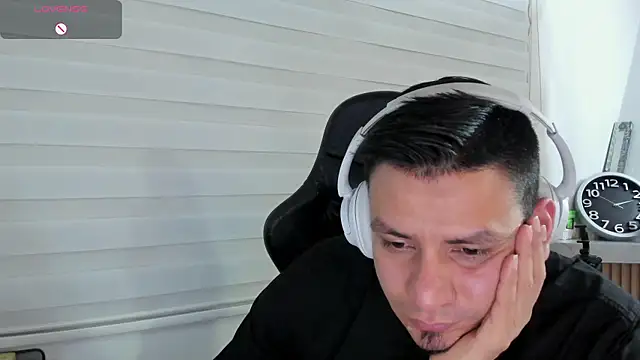 Rick_Adams Chat XXX in diretta