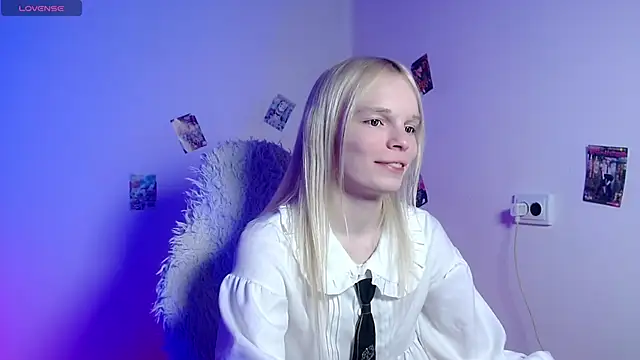 Show de Emily_Nyaffee na webcam