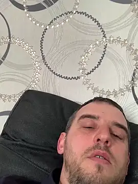 Chatroom XXX en direct de Maxpeins