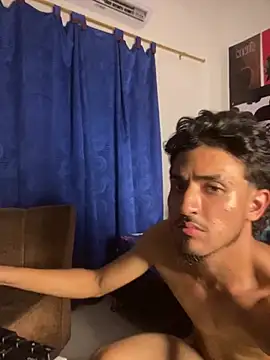 Kriss_Edwards élő XXX-chatje